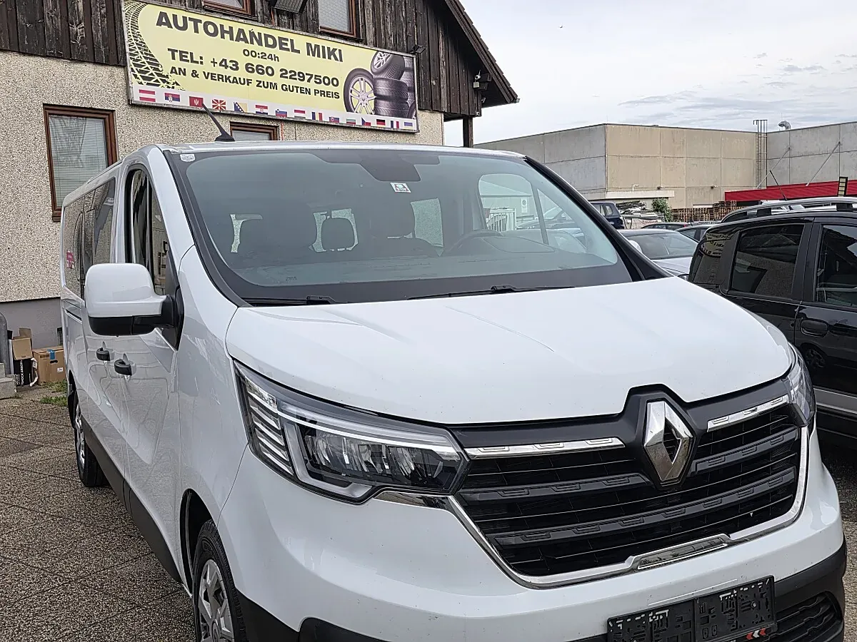 Renault Trafic 2023 photo 3