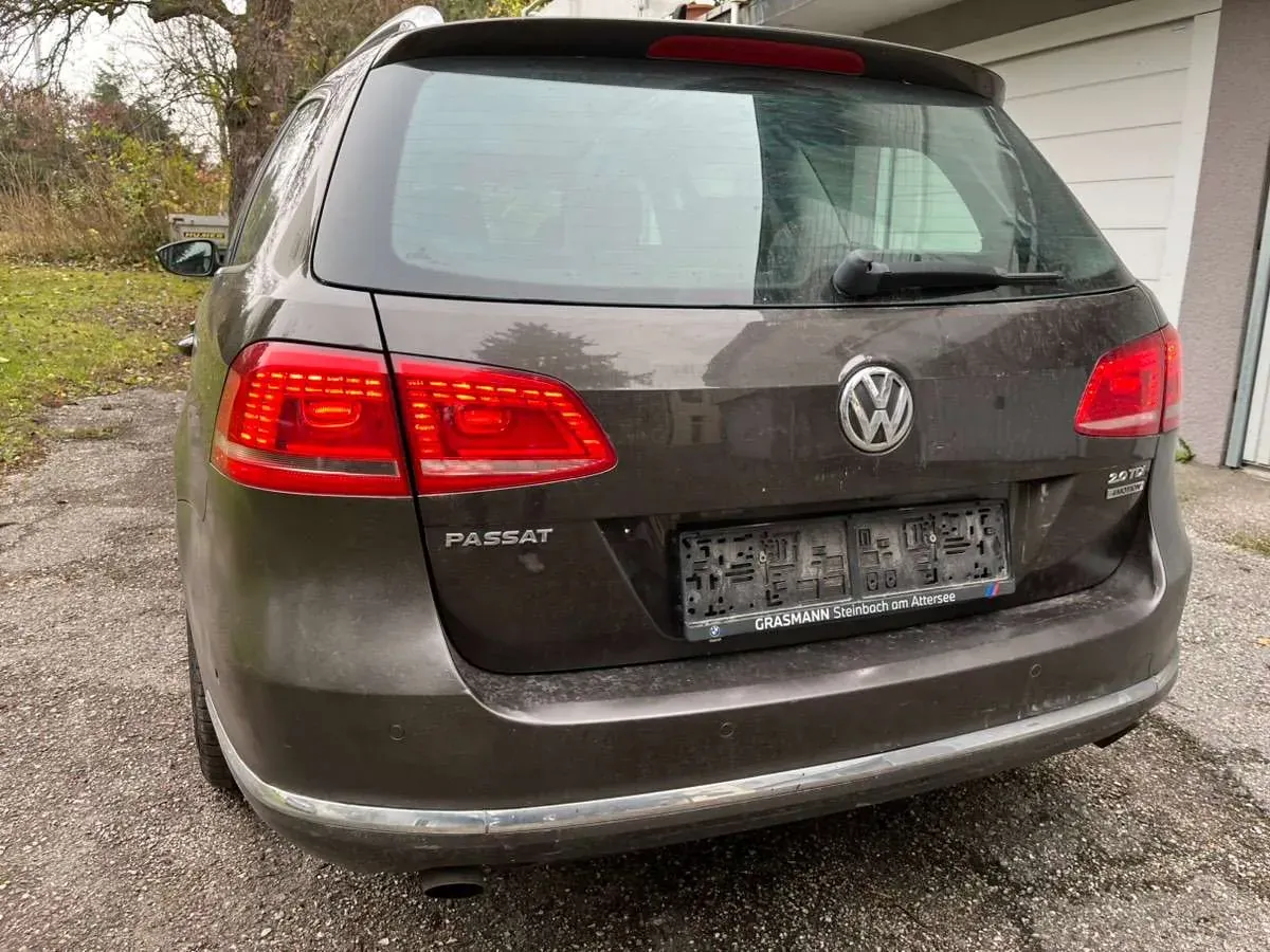 Volkswagen Passat 2014 photo 2
