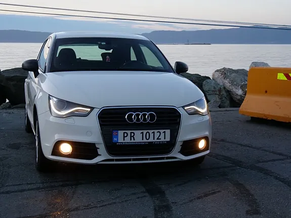 Audi A1 2012 photo 2