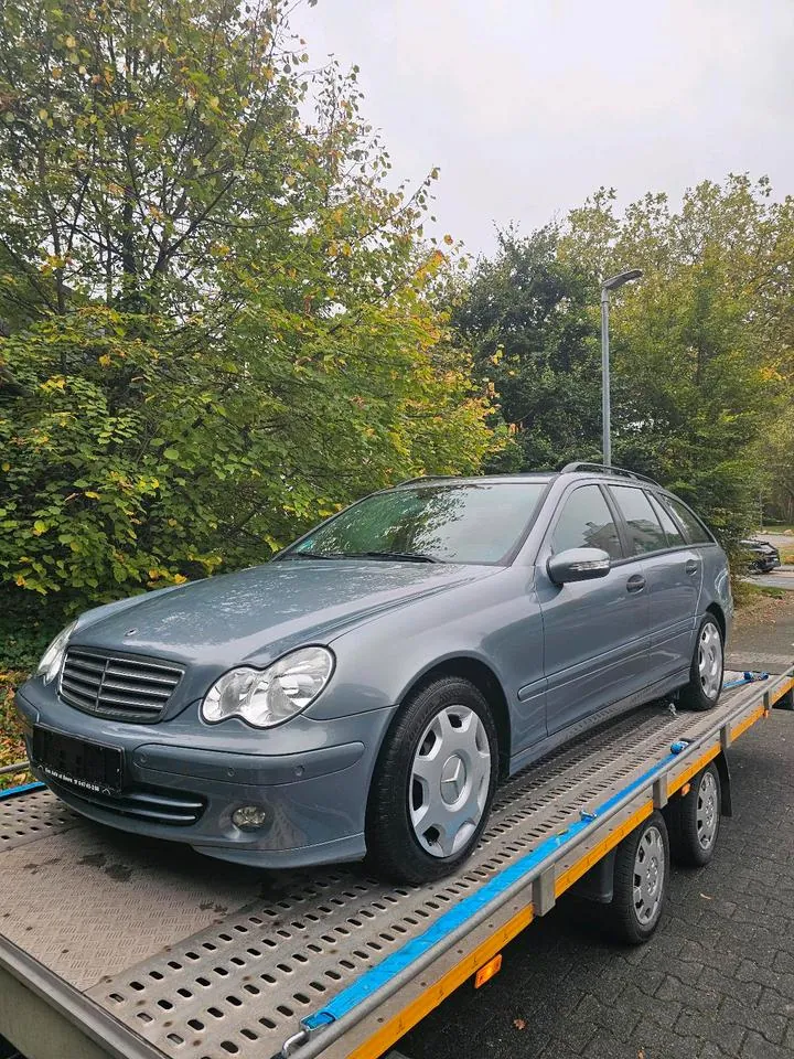 Mercedes-Benz C220D