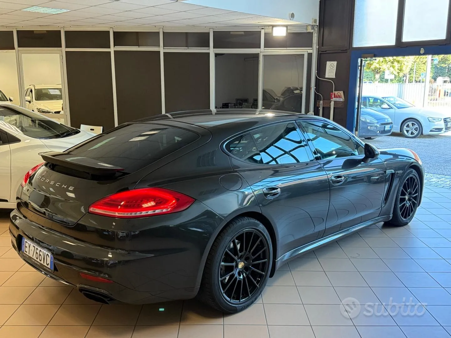 Porsche Panamera 2015 photo 4