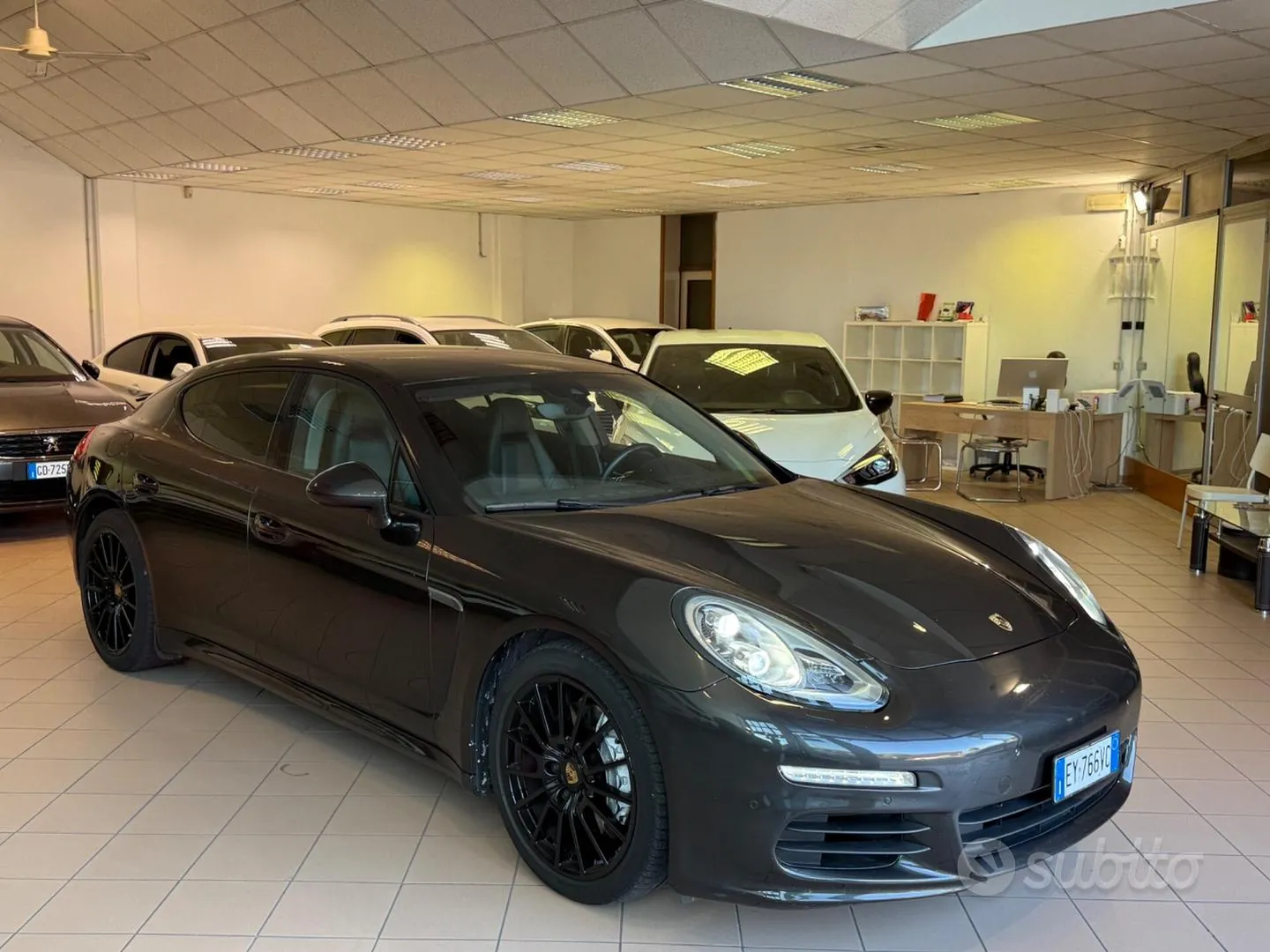 Porsche Panamera 2015 photo 5