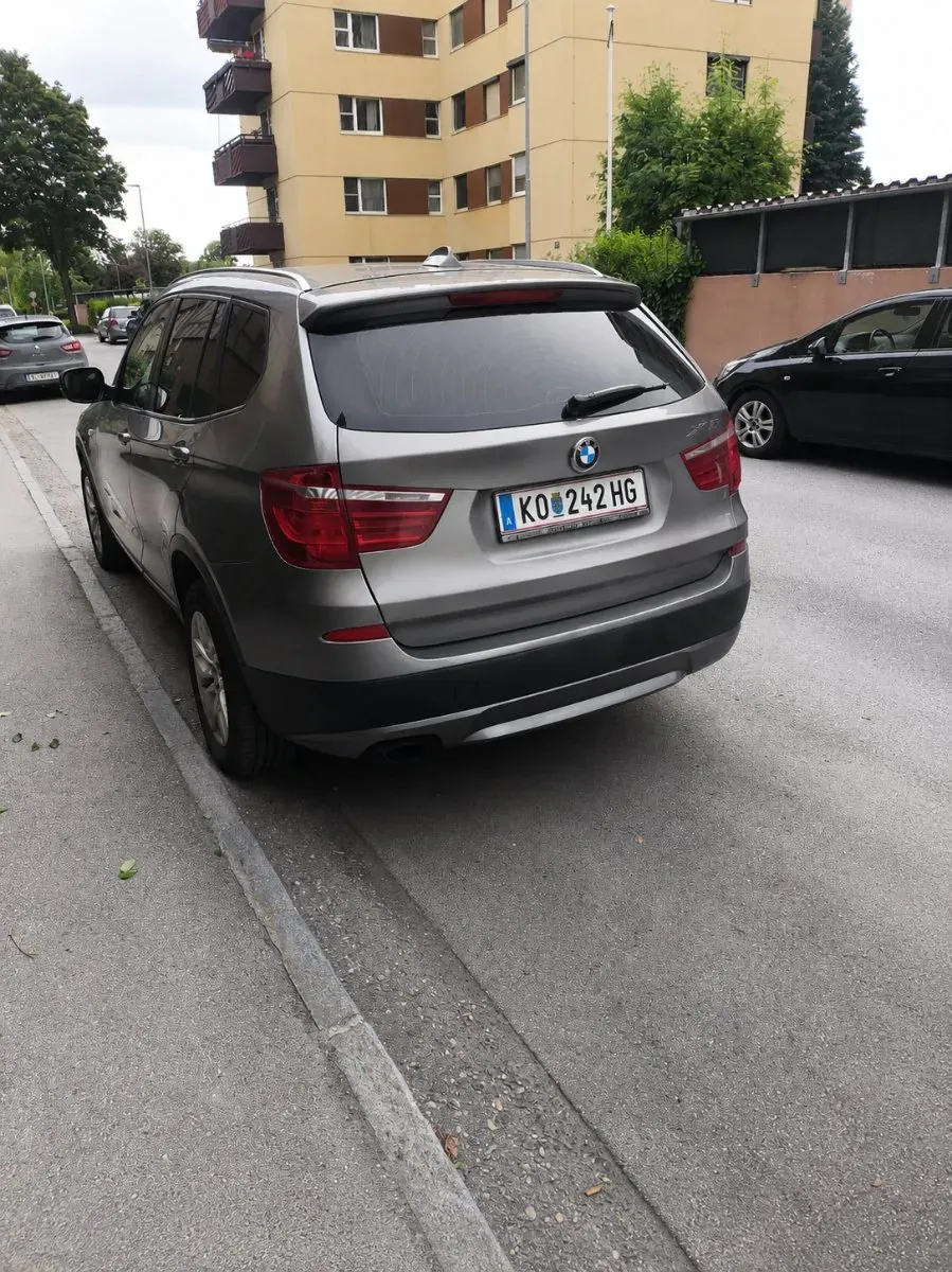 BMW X3 2012 photo 2