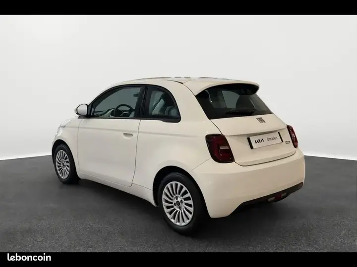 Fiat 500 2023 photo 2