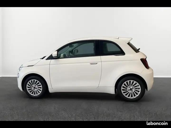 Fiat 500 2023 photo 3