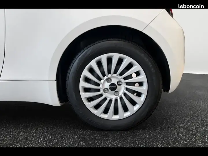 Fiat 500 2023 photo 4