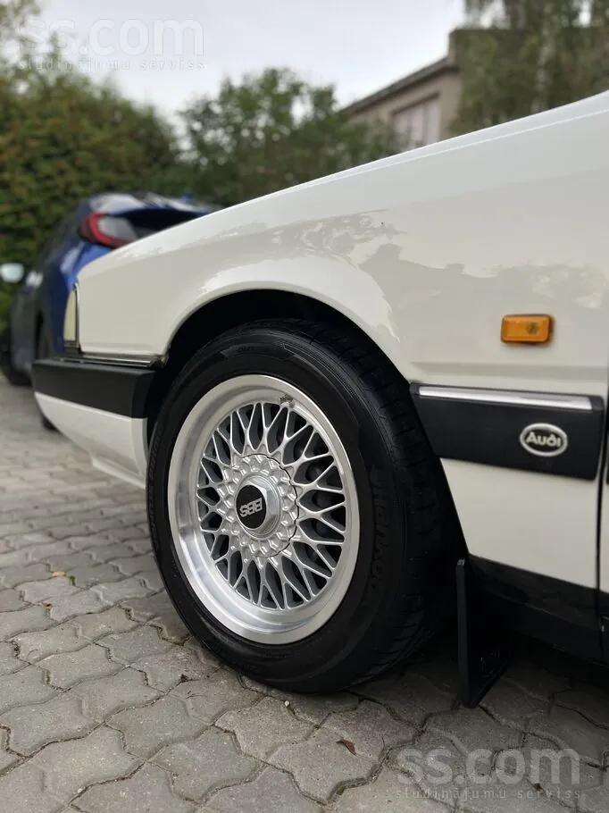 Audi 200 1991 photo 2