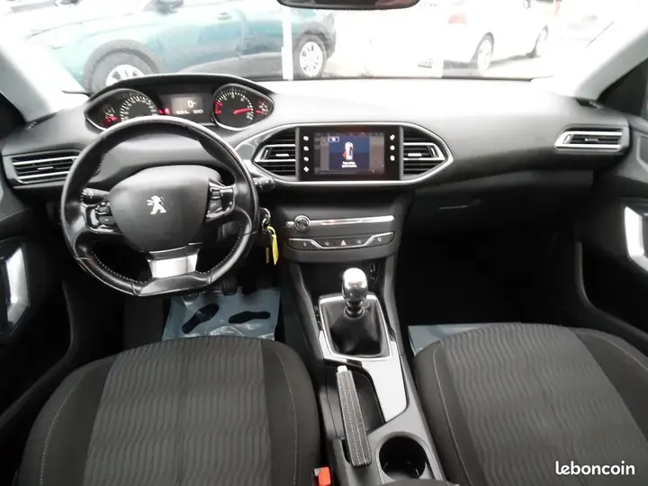 Peugeot 308 2016 photo 3