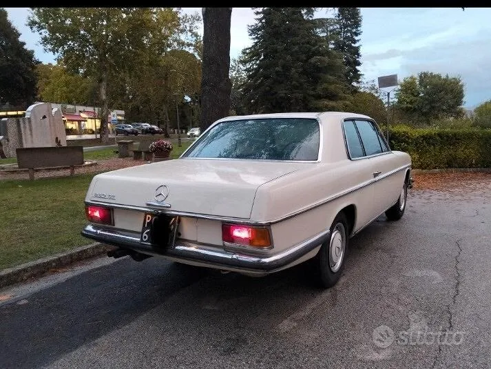 Mercedes-Benz 250 Ce 1960 photo 2