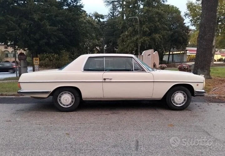 Mercedes-Benz 250 Ce 1960 photo 4