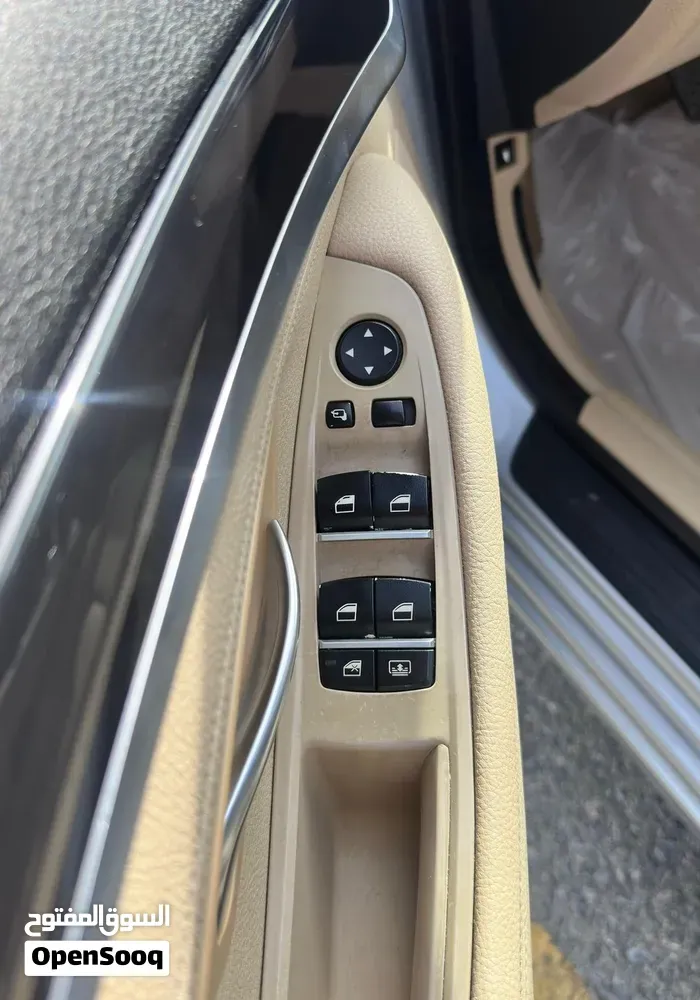 BMW 5 Series 2012 photo 3