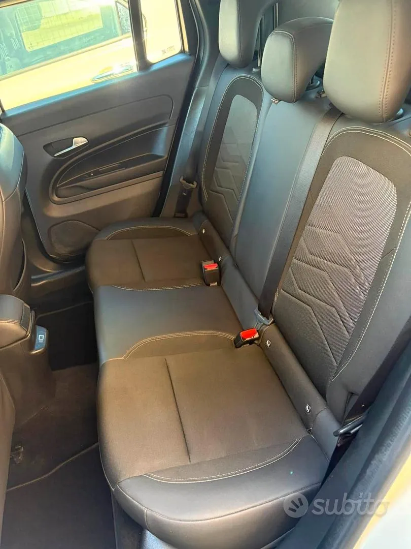 Jeep Avenger 2024 photo 3