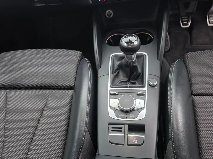 Audi A3 2017 photo 3