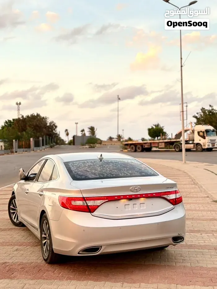 Hyundai Azera 2012 photo 2