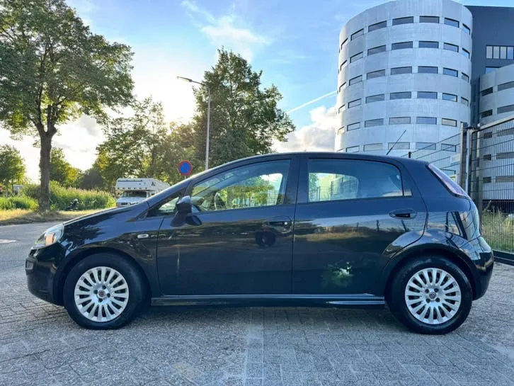 Fiat Punto Evo 2010 photo 2