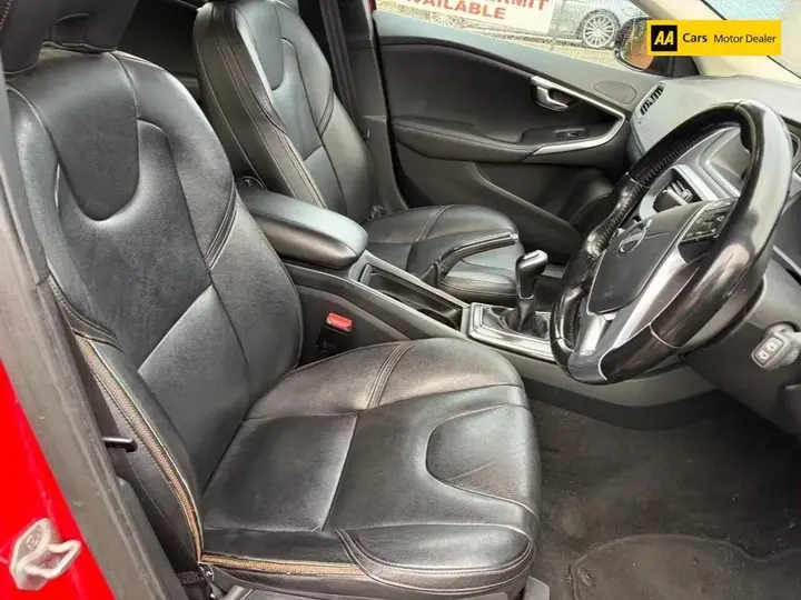 Volvo V40 2014 photo 5
