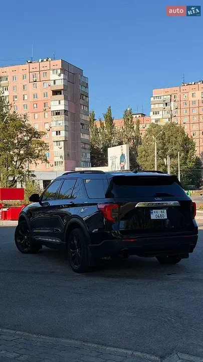 Ford Explorer 2021 photo 2