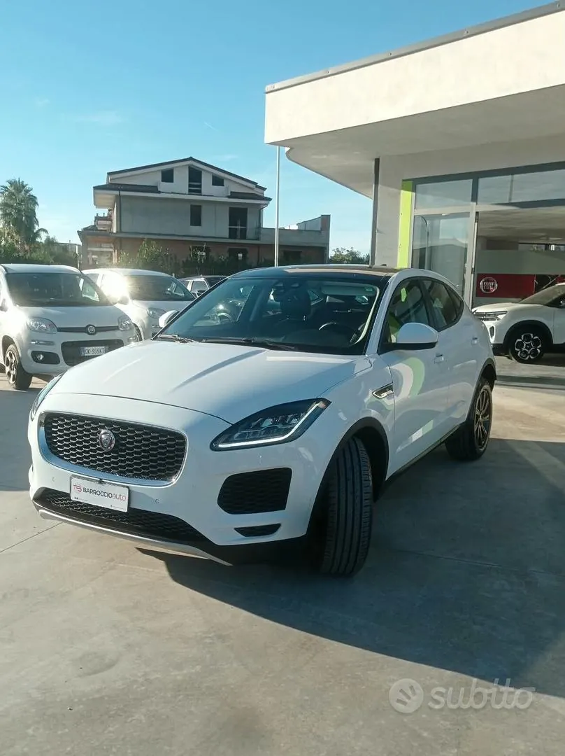 Jaguar E-Pace 2019 photo 2