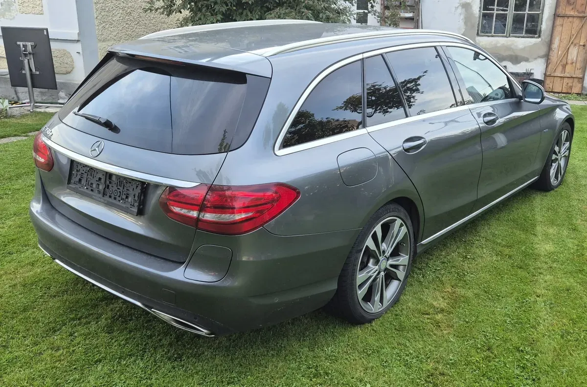 Mercedes-Benz C-Class 2016 photo 3