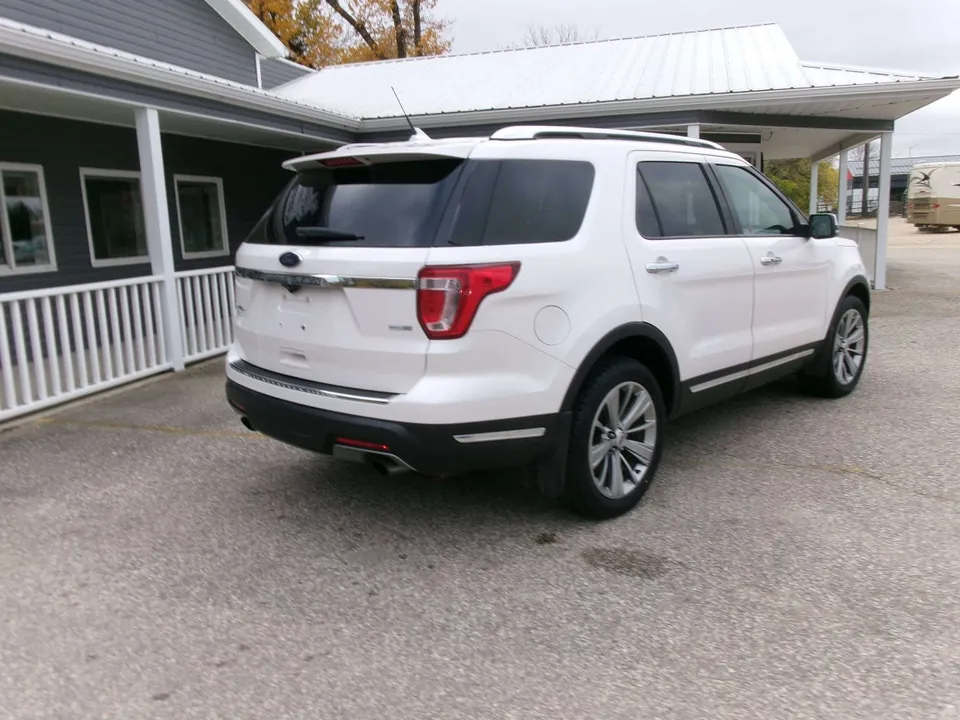 Ford Explorer 2018 photo 3
