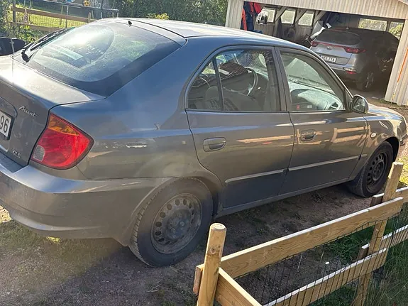Hyundai Accent 2005 photo 4