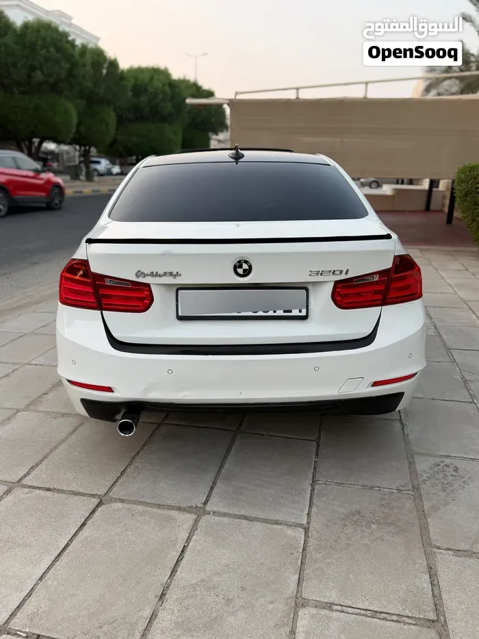 BMW 3 Series 2012 photo 3