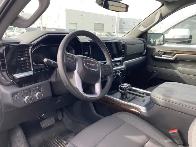 GMC Sierra 1500 2026 photo 3