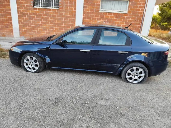 Alfa Romeo 159 2007 photo 4