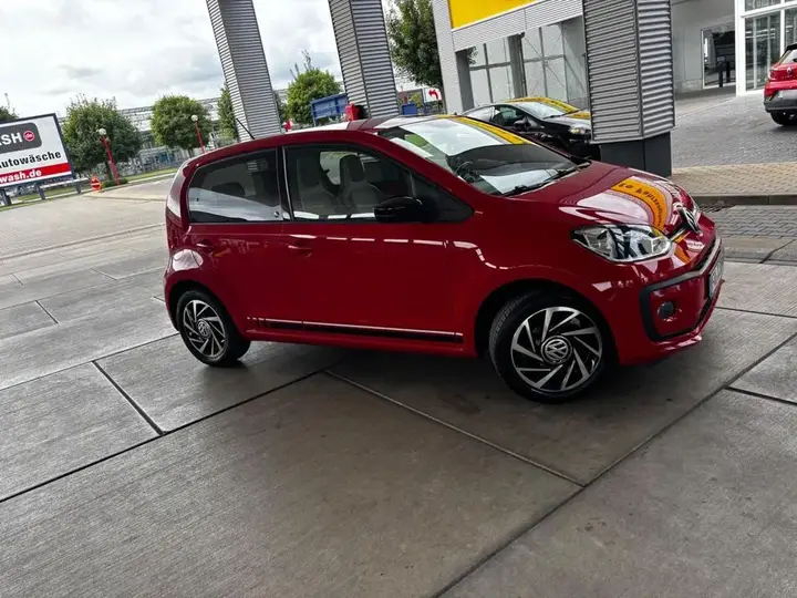 Volkswagen Up