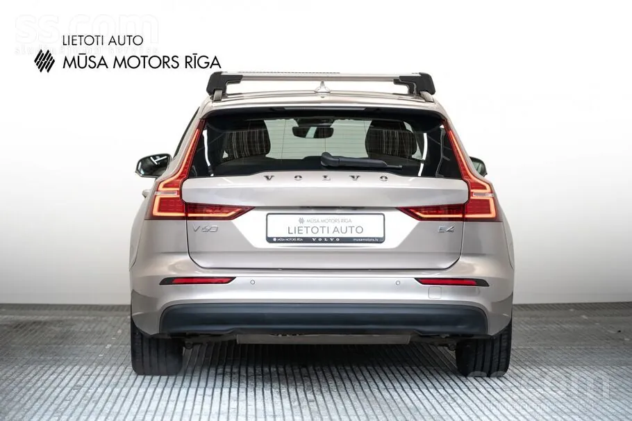 Volvo V60 2024 photo 4