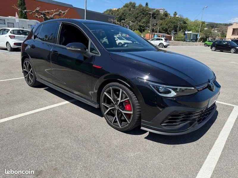 Volkswagen Golf 2022 photo 2
