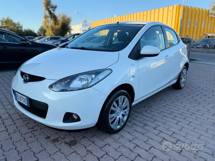 Mazda Mazda2