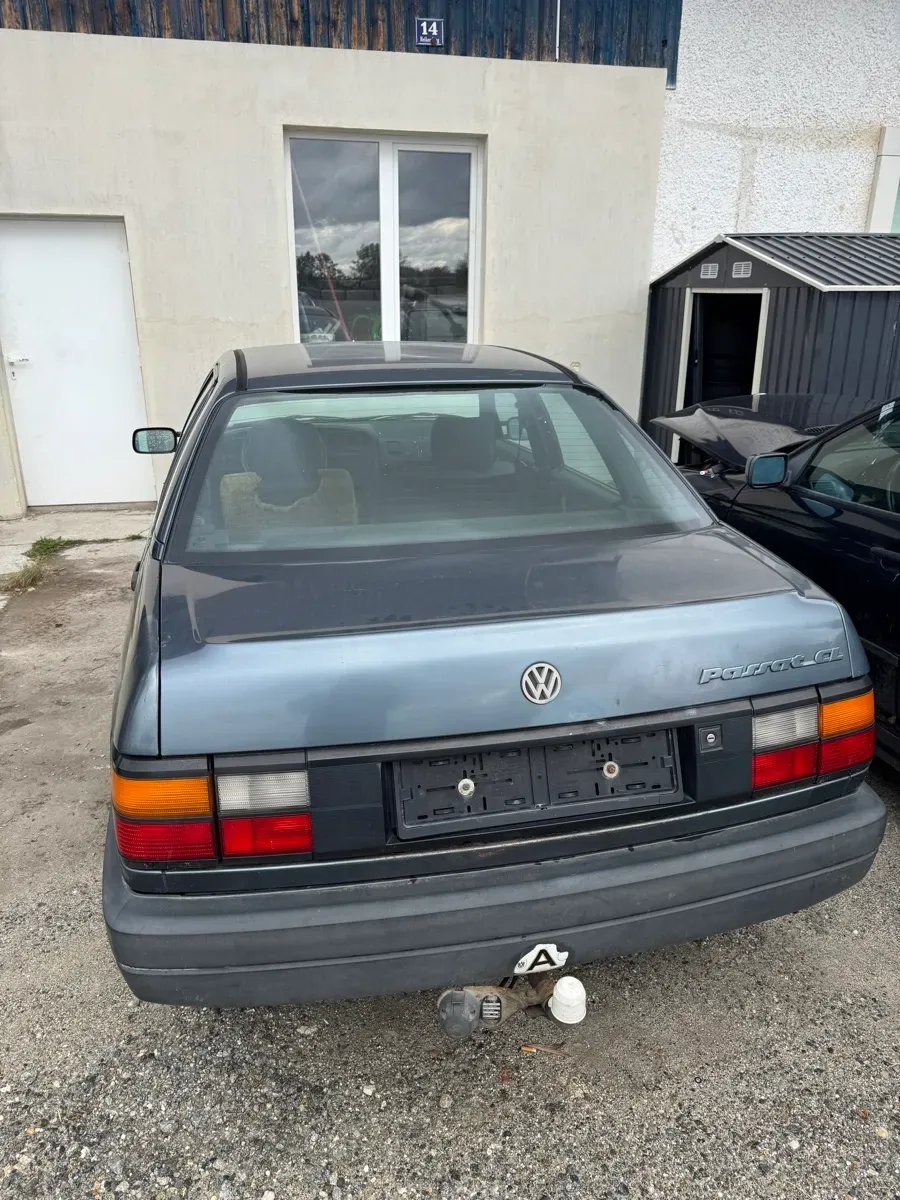 Volkswagen Passat 1988 photo 2
