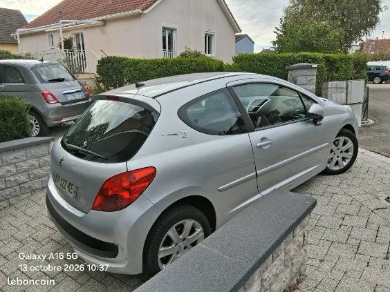 Peugeot 207 2006 photo 2