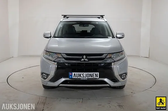 Mitsubishi Outlander 2017 photo 2
