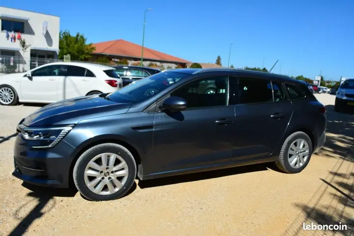 Renault Megane 2022 photo 2