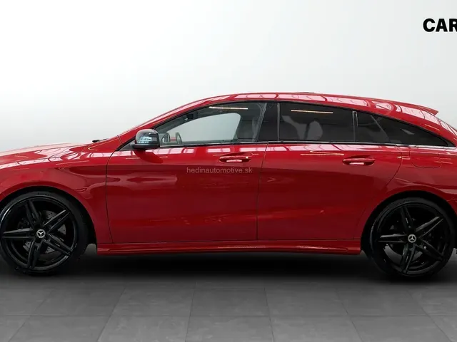 Mercedes-Benz Cla Shooting Brake 2015 photo 2