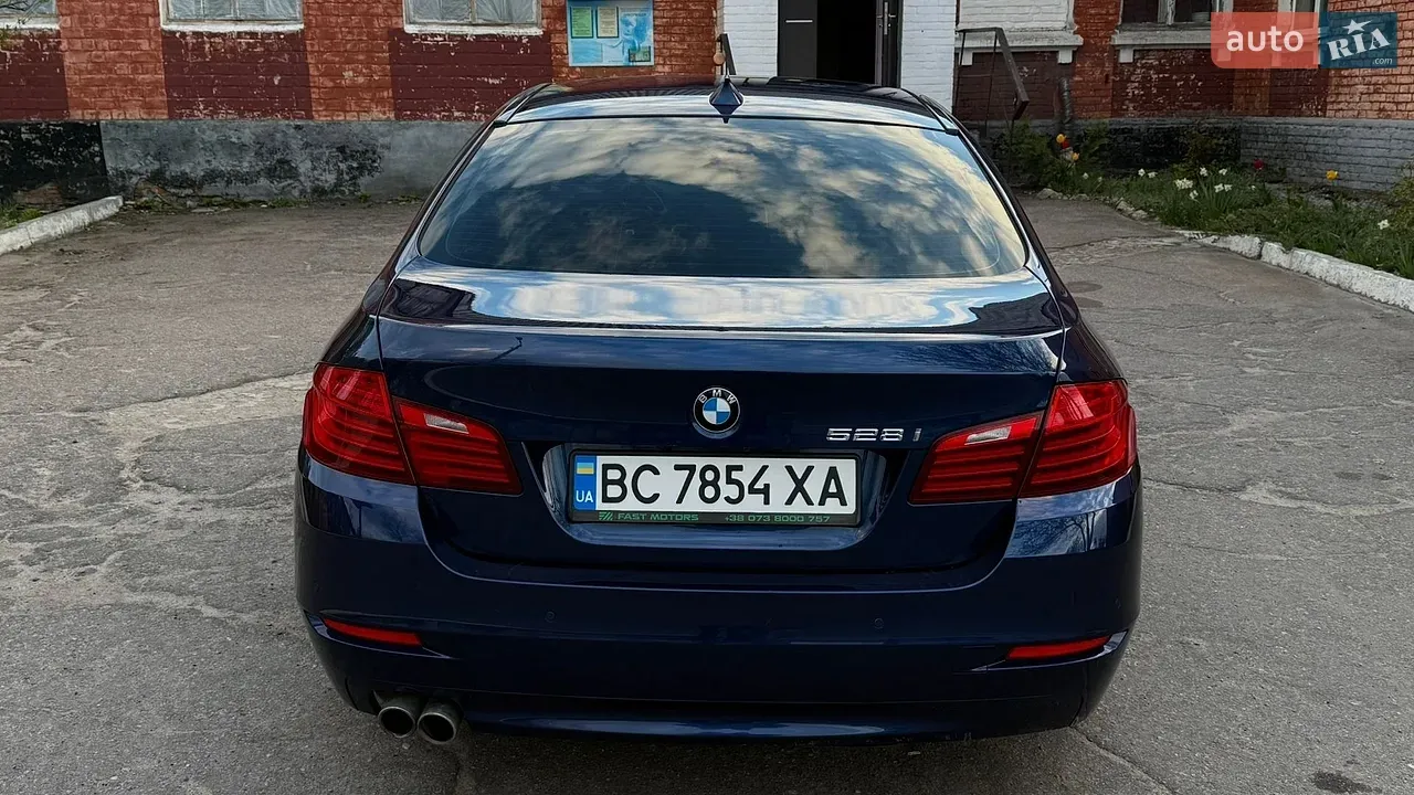 BMW 5 Series 2015 photo 2