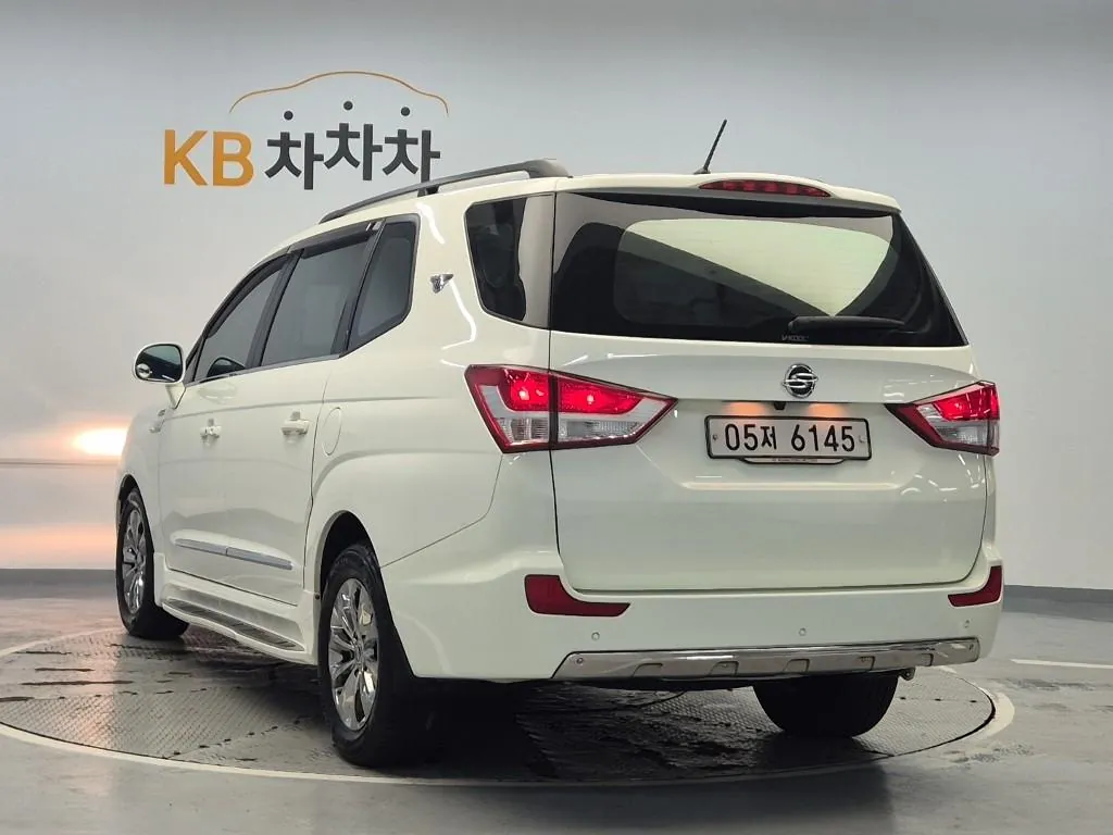 KG Mobility Korando 2018 photo 2