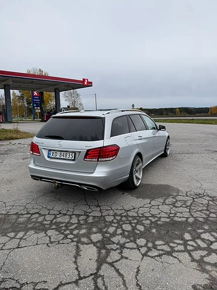 Mercedes-Benz E250 D 2014 photo 3