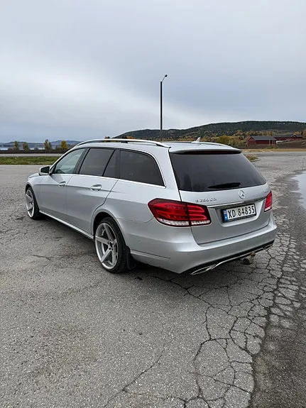 Mercedes-Benz E250 D 2014 photo 4