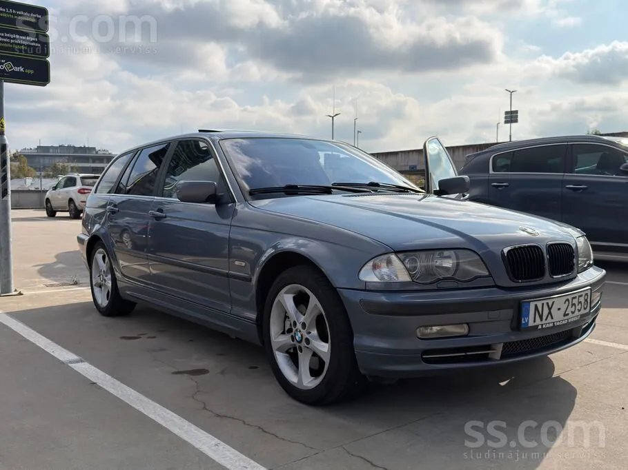 BMW E46 Touring 2000 photo 2