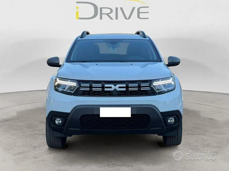 Dacia Duster 2023 photo 2