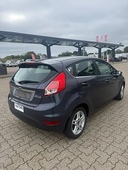 Ford Fiesta 2014 photo 4