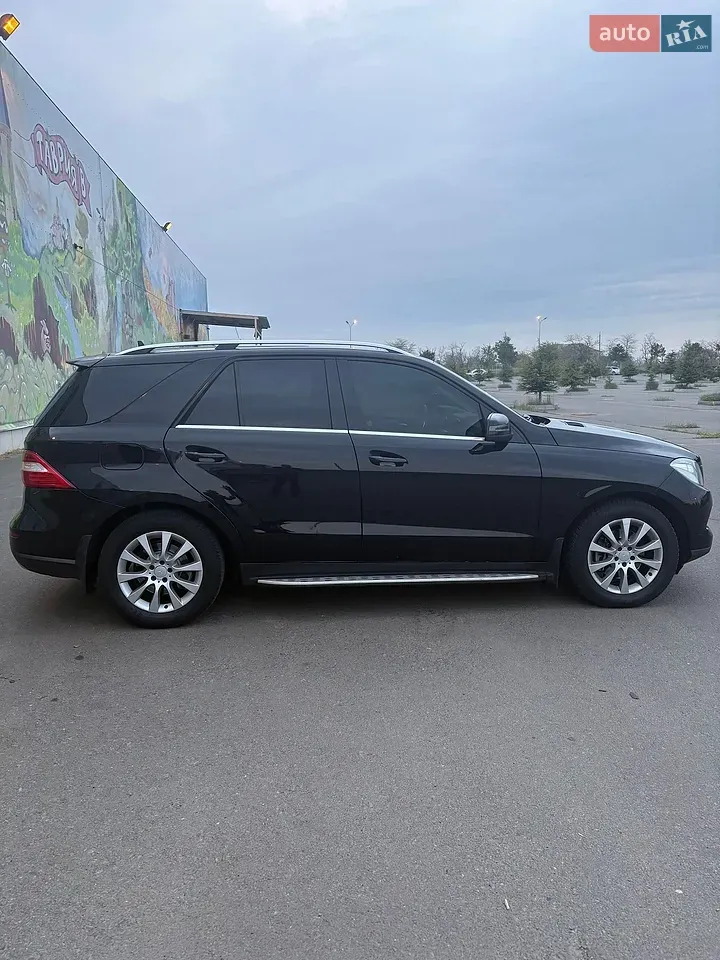 Mercedes-Benz M-Class 2012 photo 4