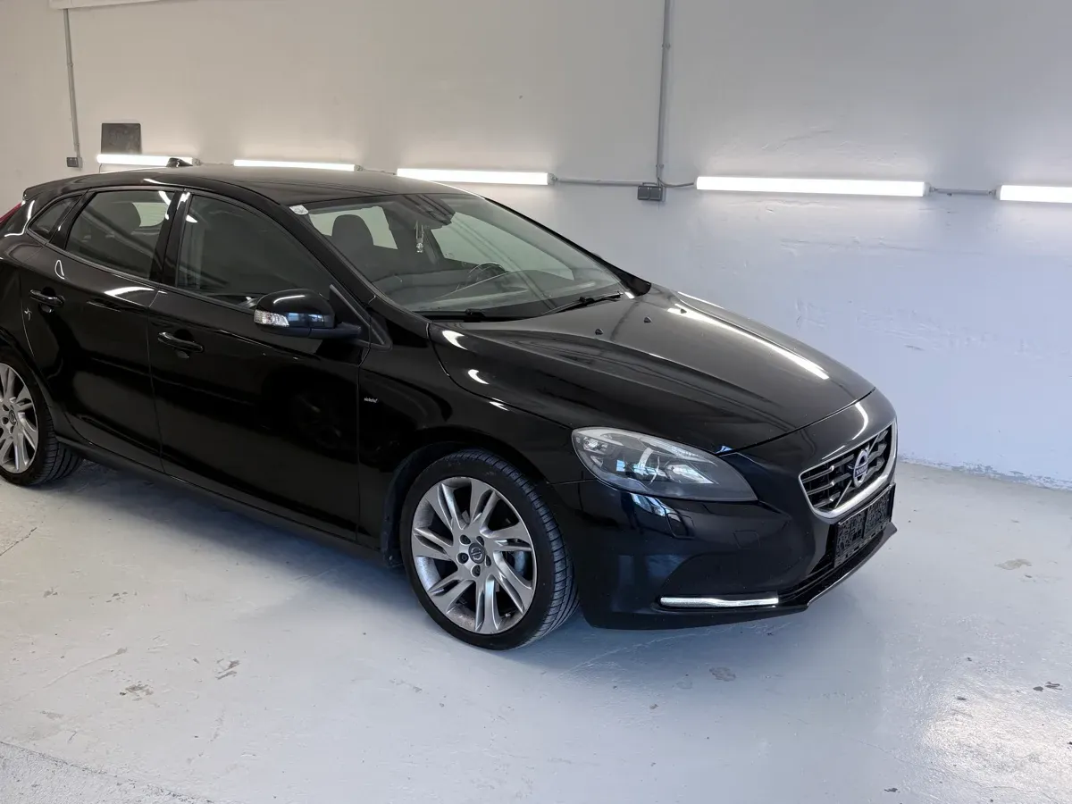 Volvo V40 2014 photo 2