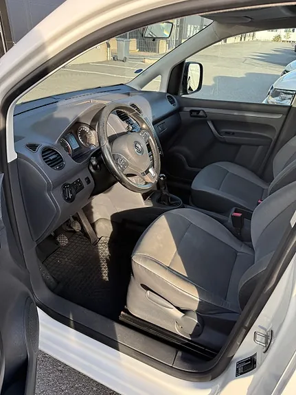 Volkswagen Caddy Maxi 2015 photo 5