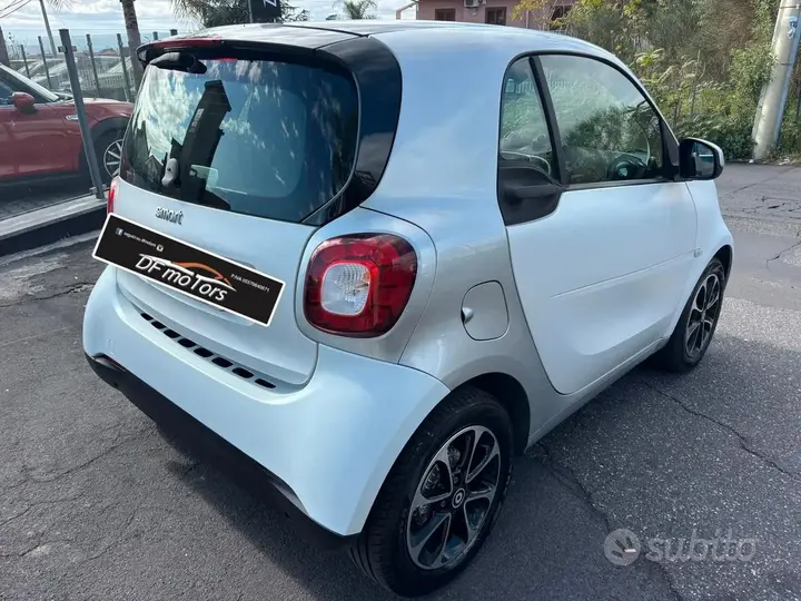 Smart Fortwo 2018 photo 4