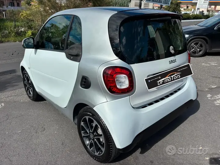 Smart Fortwo 2018 photo 3