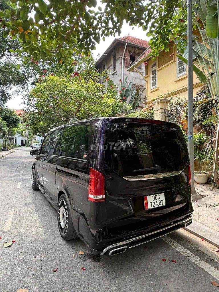 Mercedes-Benz V-Class 2015 photo 4